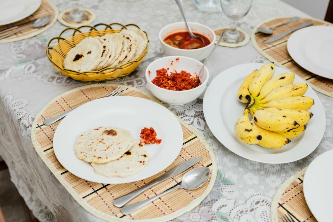 Aaradhya Villa نوفارا إيلِيا المظهر الخارجي الصورة